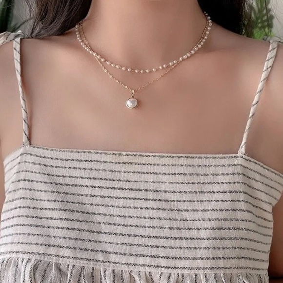 Golden Double Layer Pendant Necklace - Picture 5 of 6